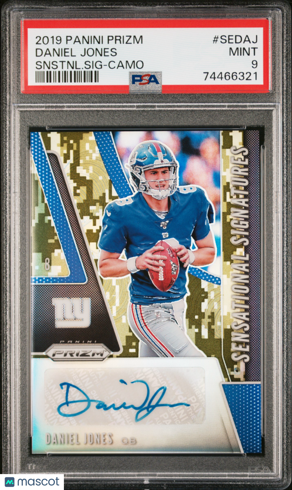 2019 Panini Prizm Sensational Signatures Daniel Jones Camo /25 PSA 9