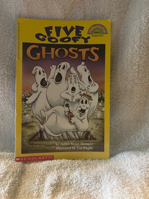 Five Goofy Ghosts (Hello Reader , Level 4)/Judith Bauer Stamper