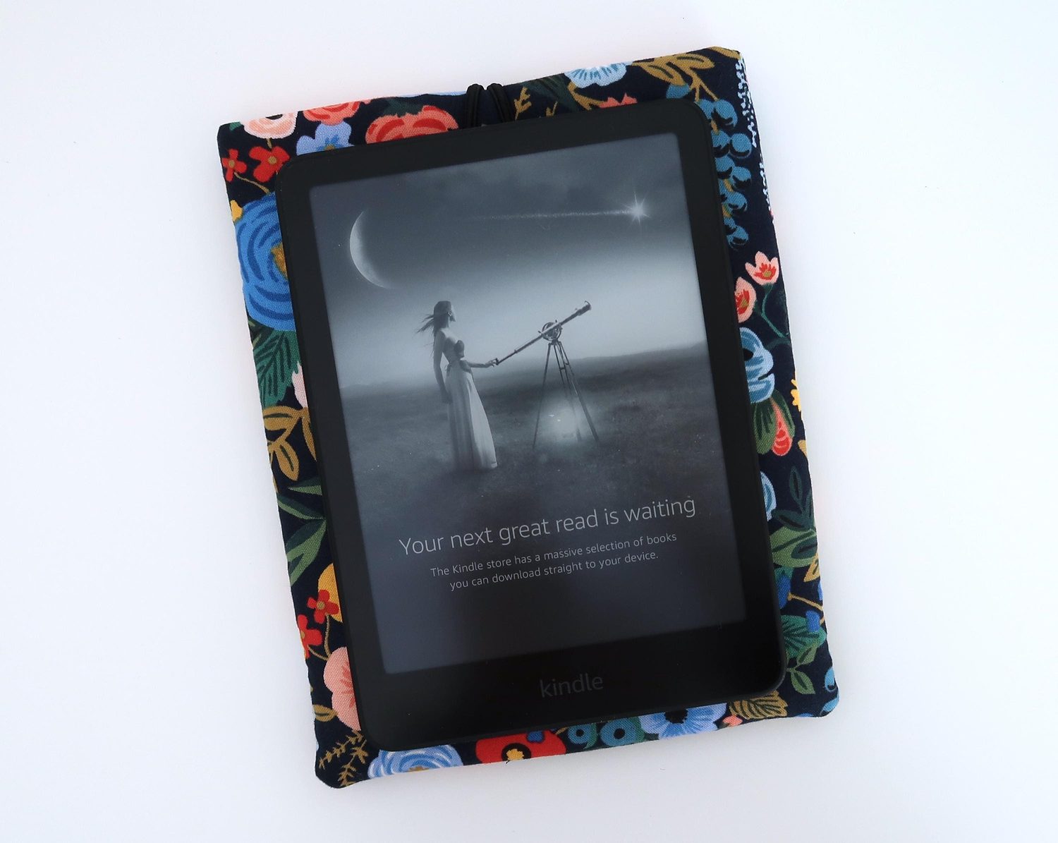 Kindle Paperwhite Cover – Garden Party Navy, photo 5 of 5