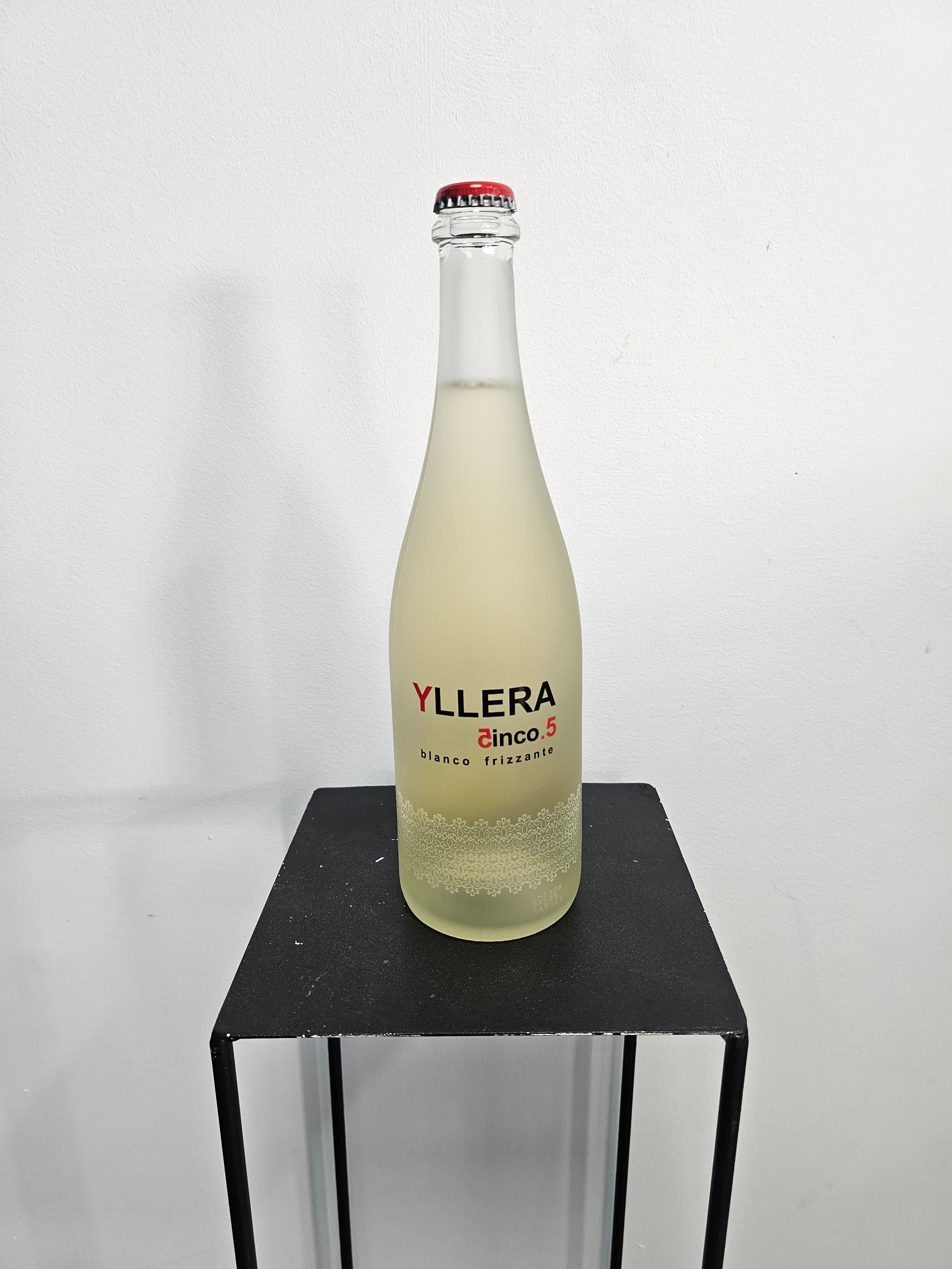 Opción: Vino Yllera Frizzante Semidulce