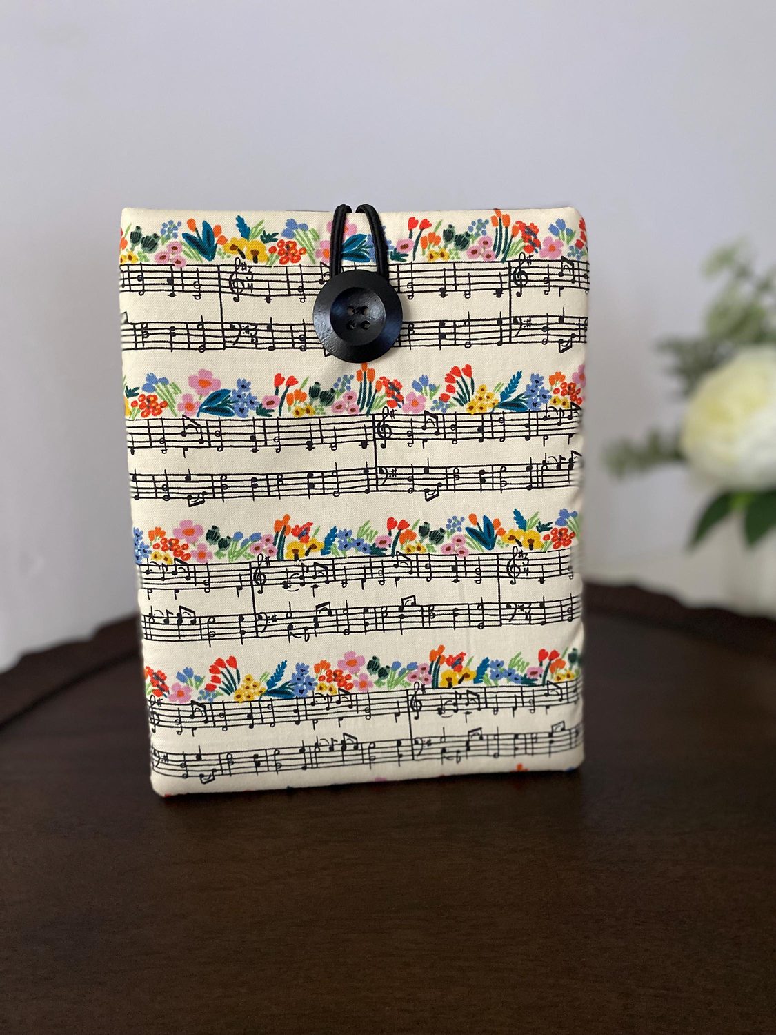 Kindle Paperwhite Cover – Music Notes, photo 3 of 7