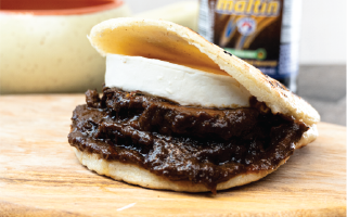 Arepa Asado Negro