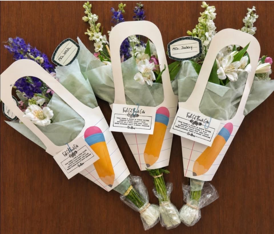 Teacher Flower Handwrap – Free Delivery to schools!