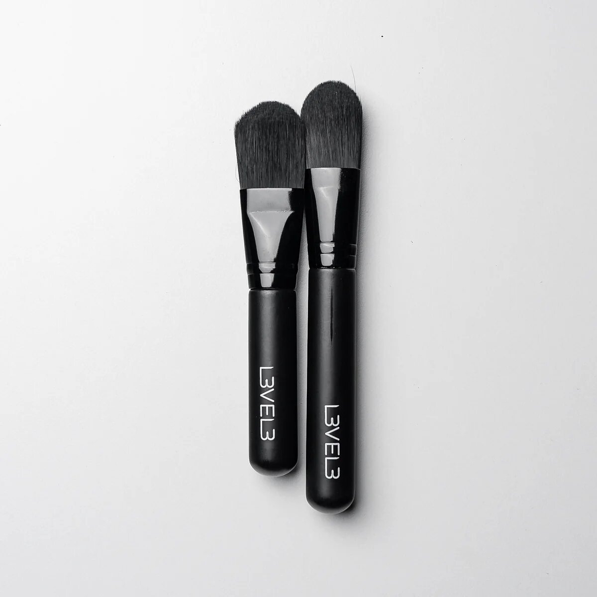L3VEL3 Facial Mask Brush Set 2 Pieces