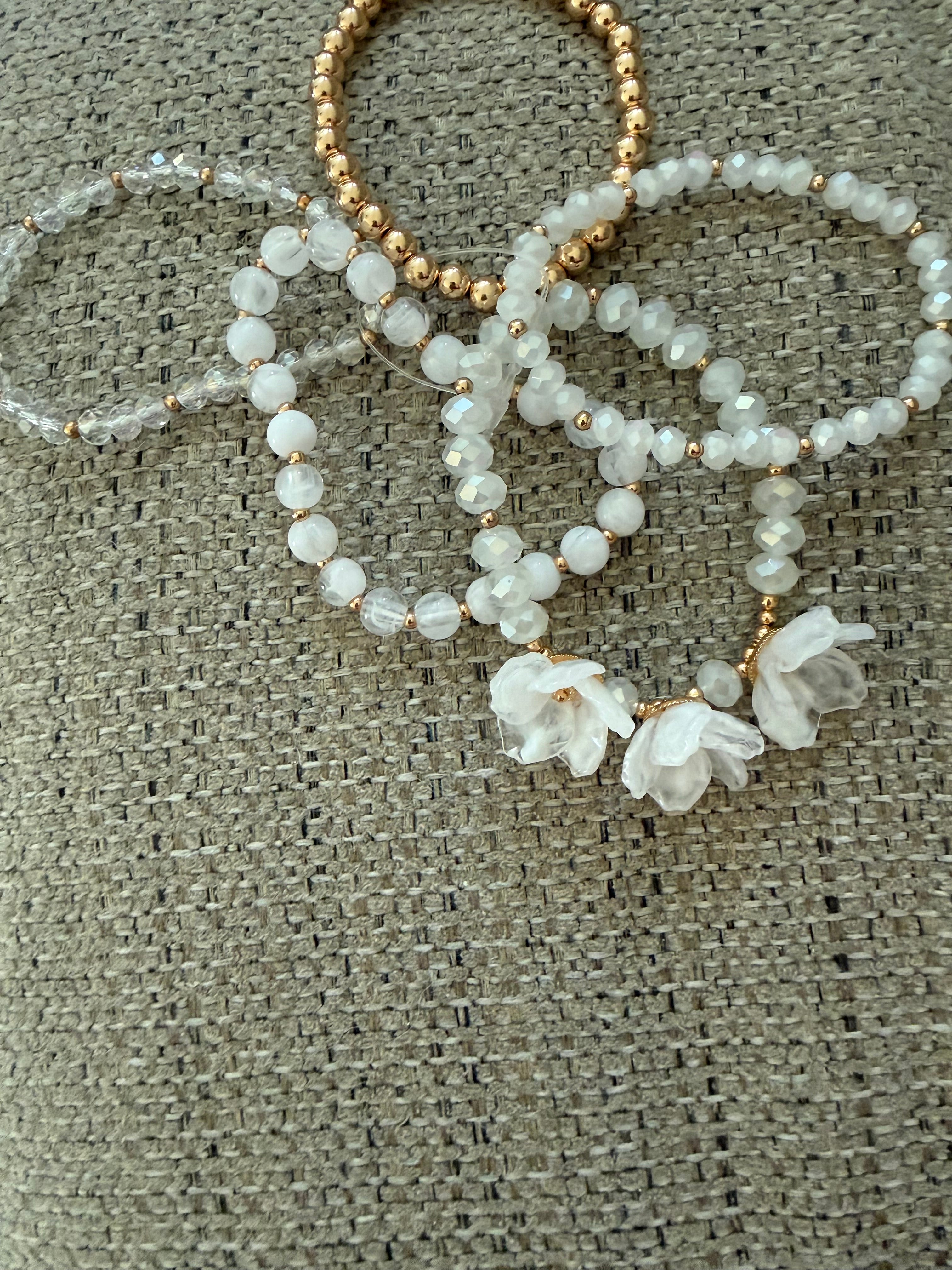 White & Gold Flower Bracelet Set
