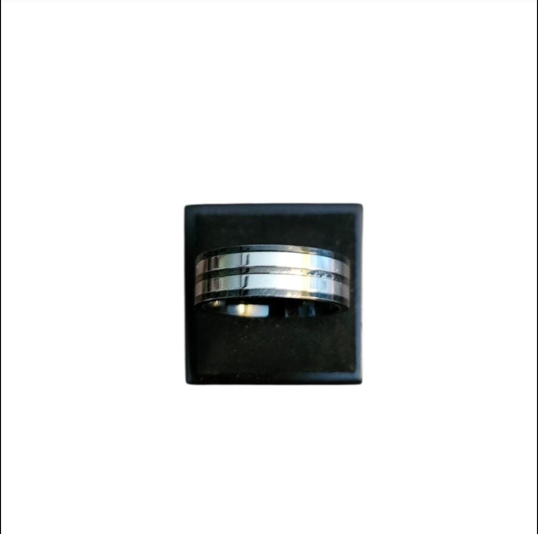 Size 12 Silver Toned Two Toned Design Black Striped Band