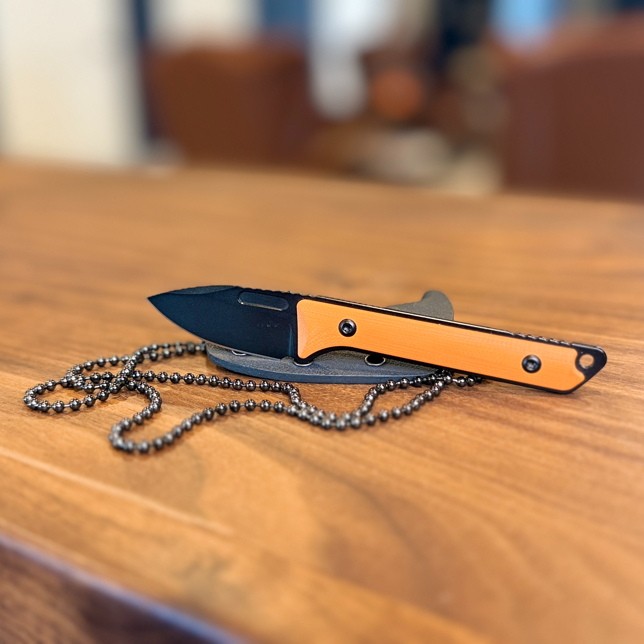 Griffin Scout Blackwash/Orange G10