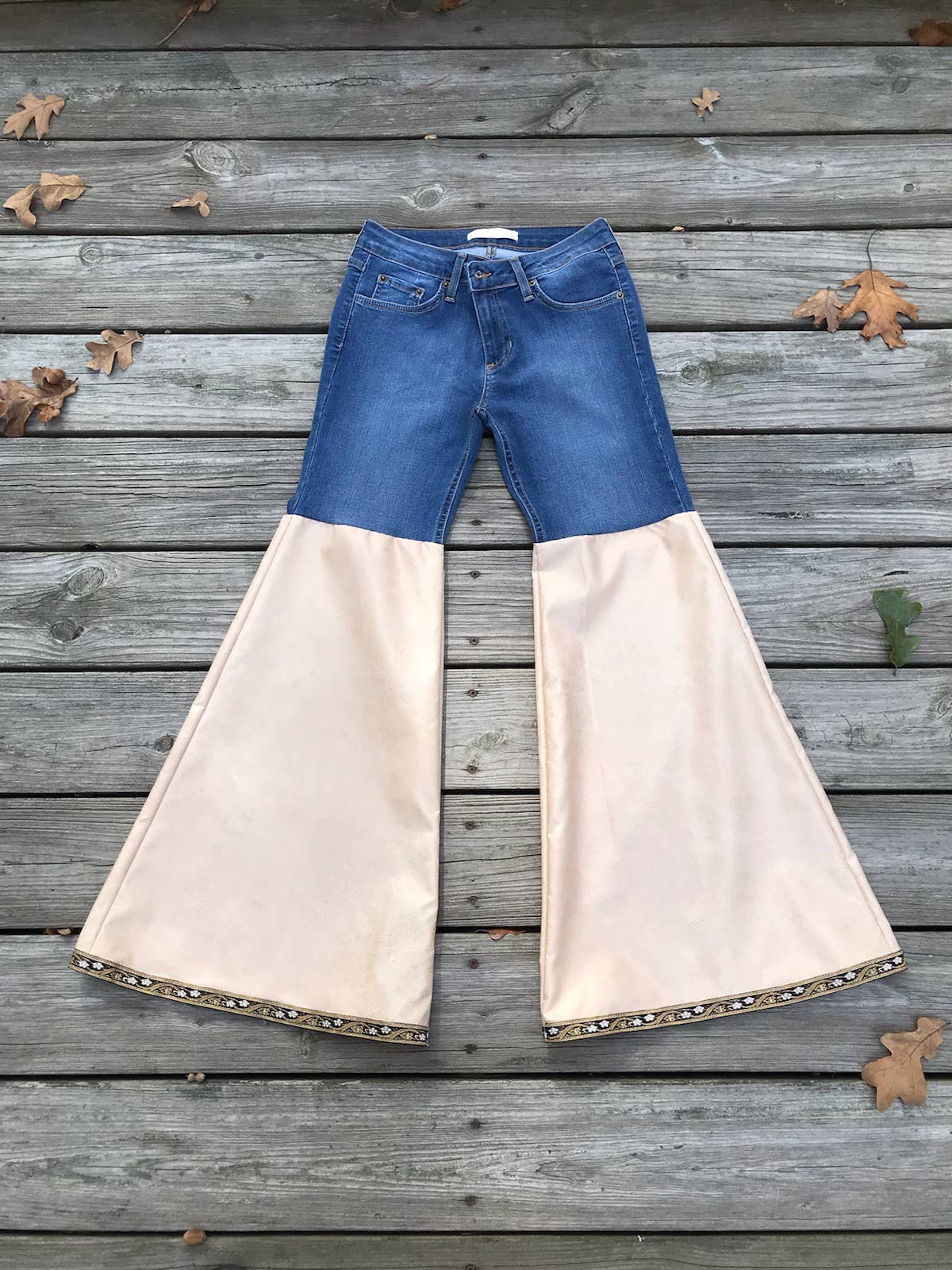 Luxury Women's Jeans -Champagne Beige Leather Look: Size 27