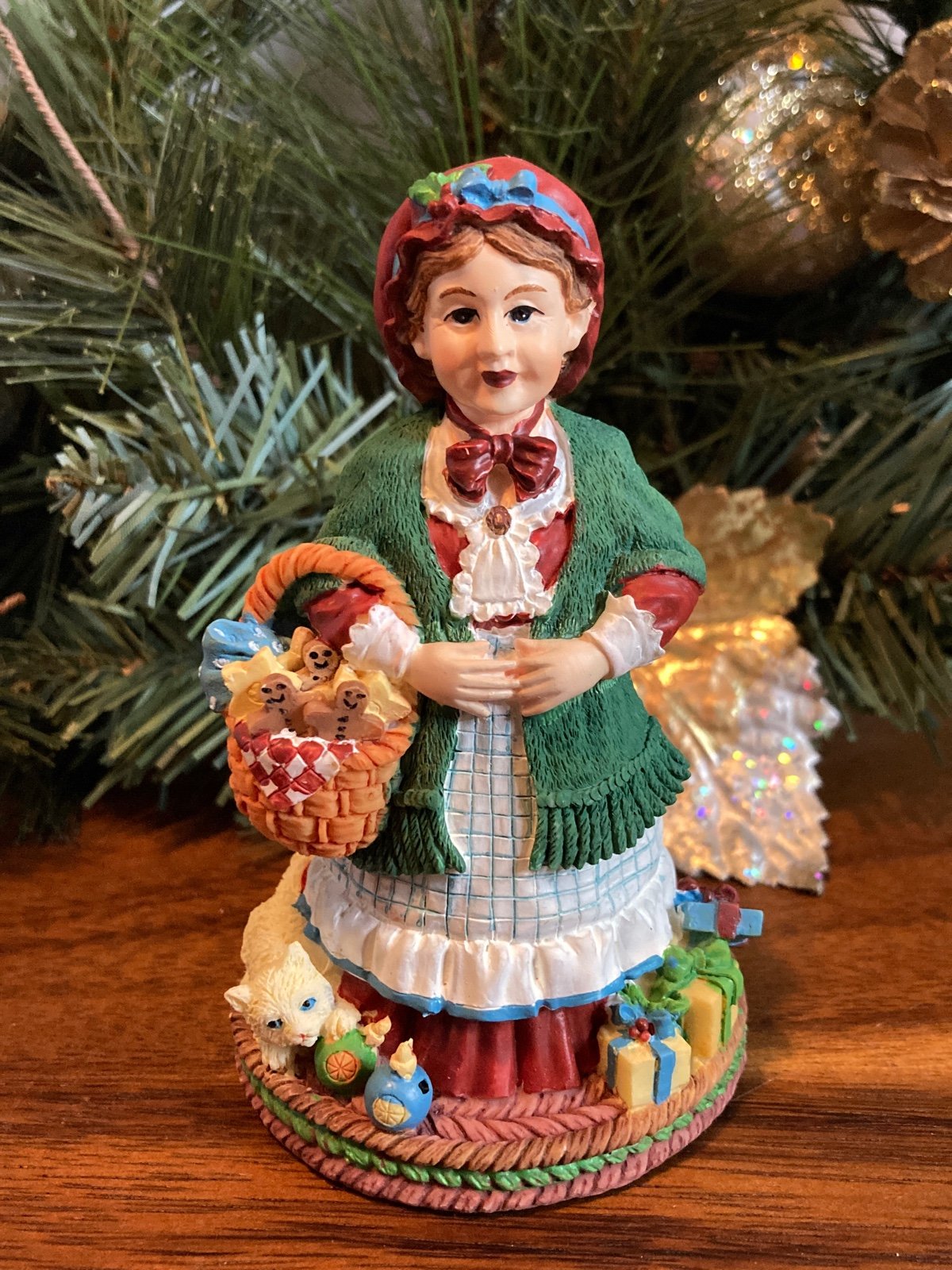 The International Santa Claus Collection -MRS. SANTA CLAUS- United States