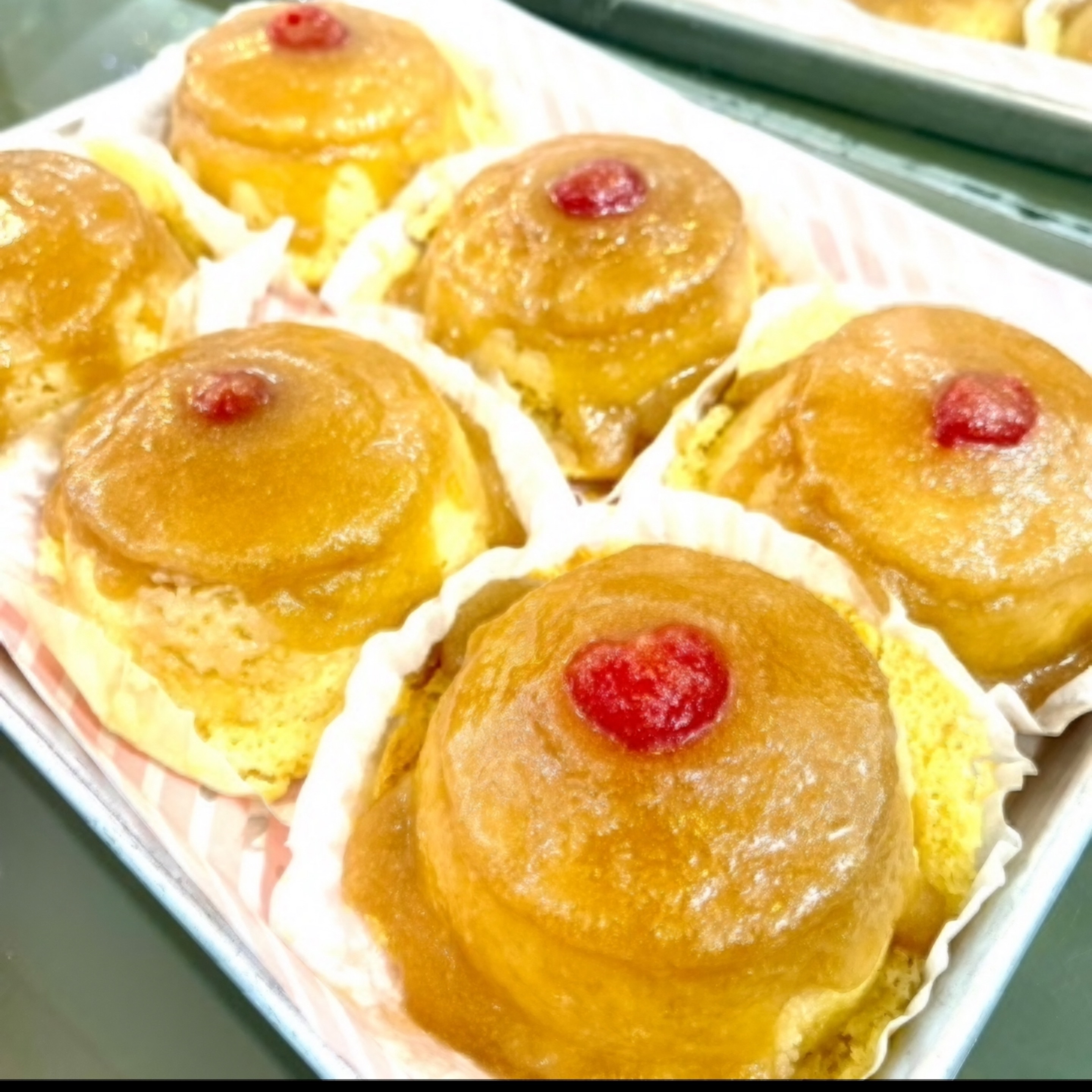 Pineapple upside down cake