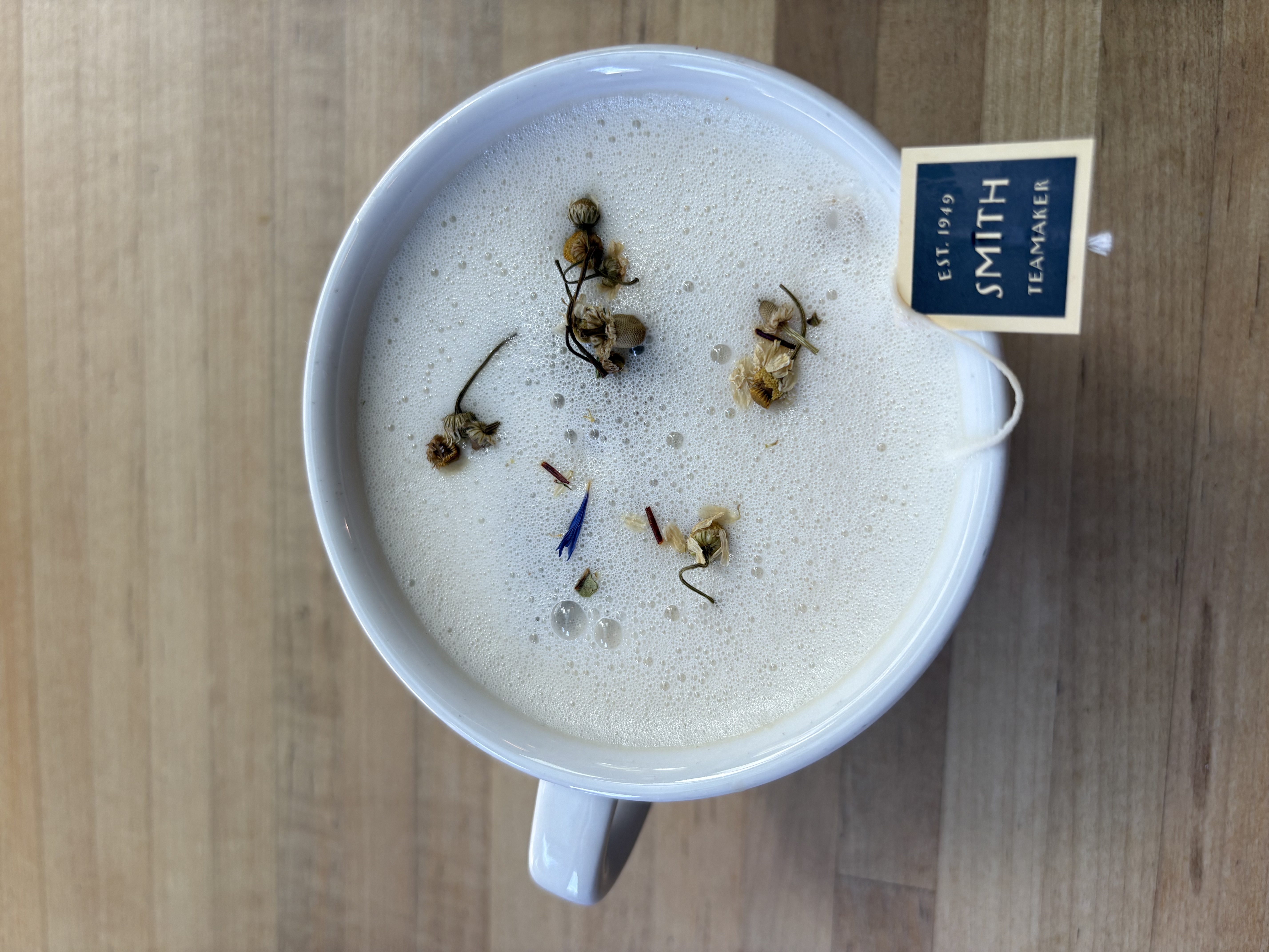 **Fall Seasonal** Oatly Tea Latte