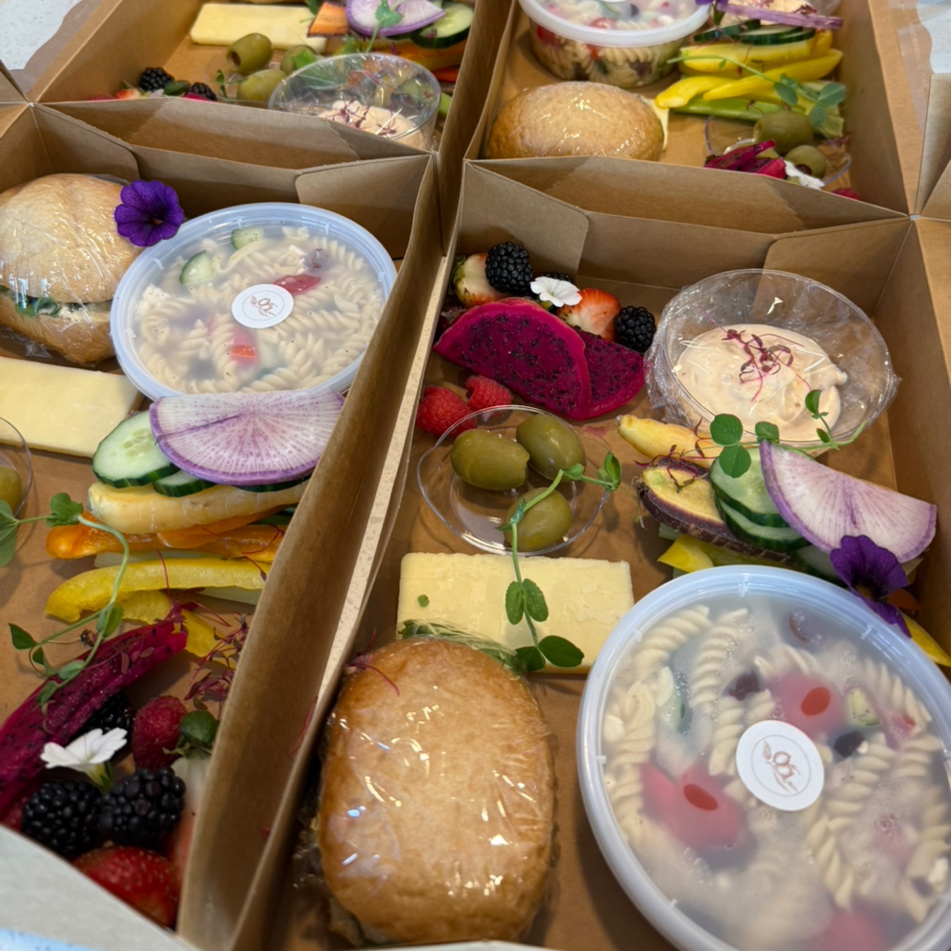 Personalized lunch box (49 & -)