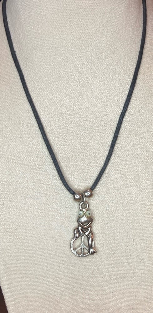 Vintage Rare KERMIT Googly Eyes PEACE Sign Silvertone Pendant on Necklace