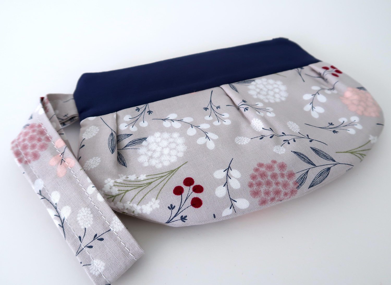 Pleated Wristlet – Dandelions on Gray, photo 5 of 5