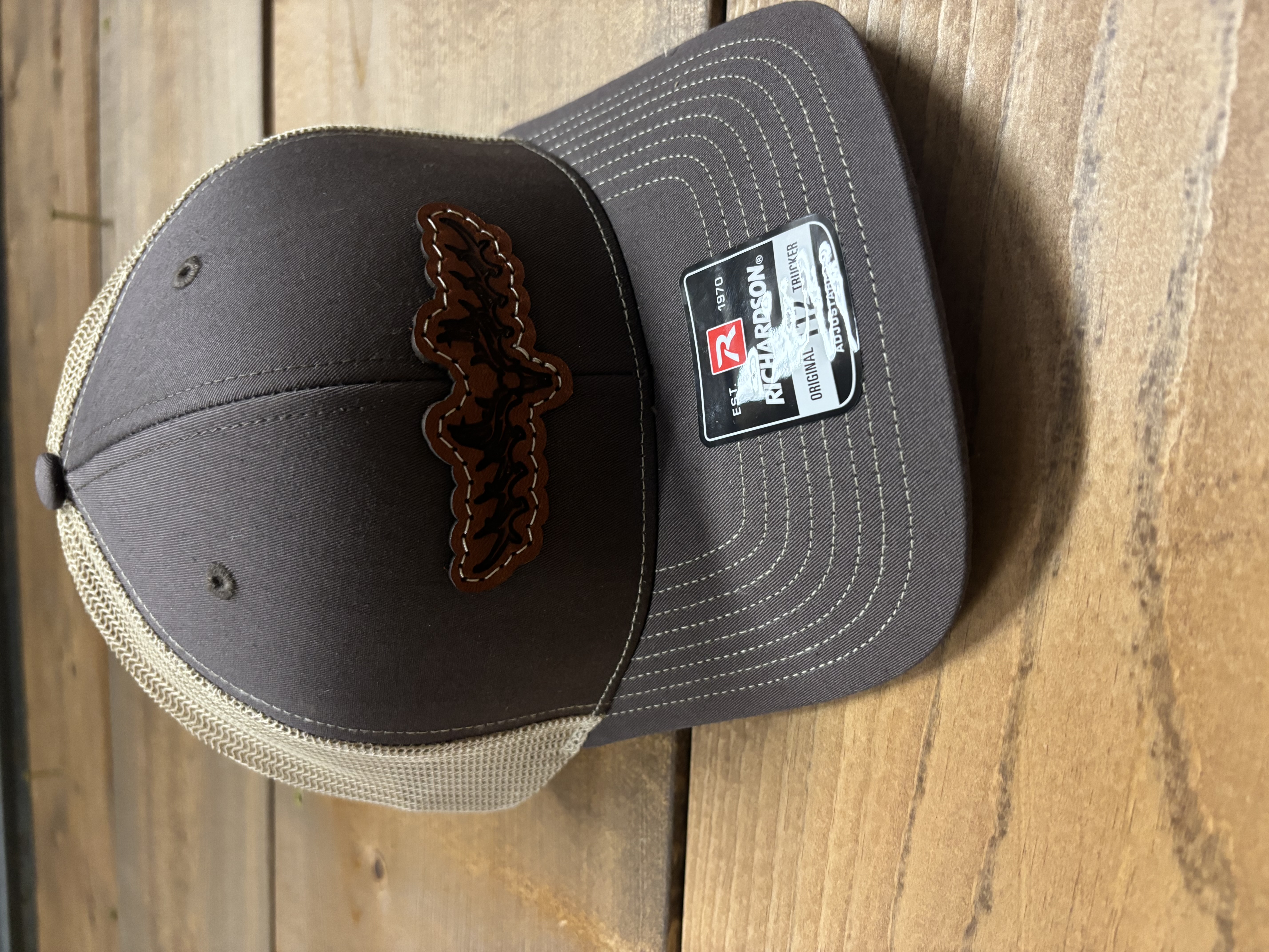 Richardson Cap Stewart Farm Logo
