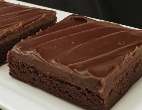 Chocolate or Pistachio brownie