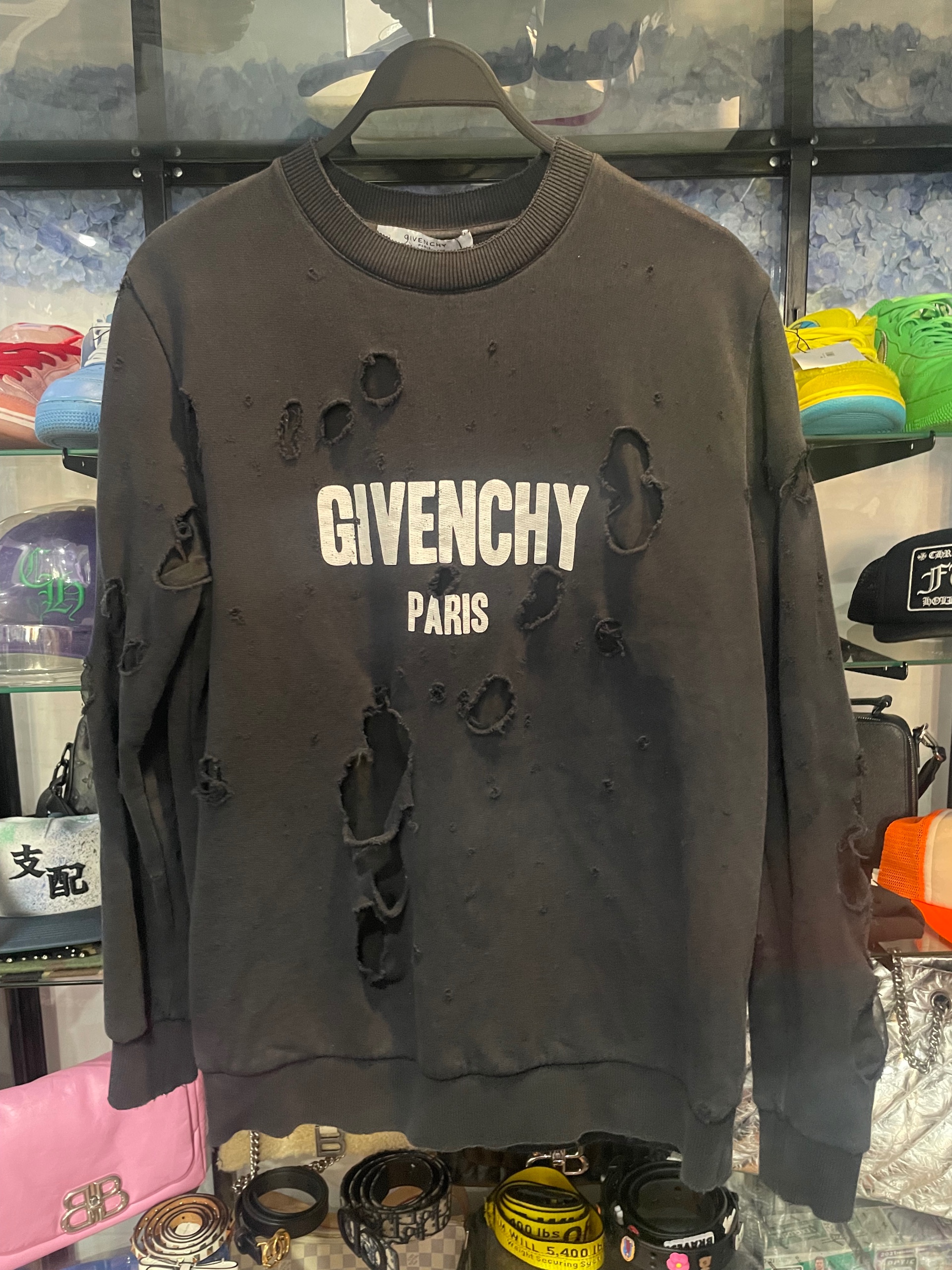 Givenchy Paris black crewneck size S (used)