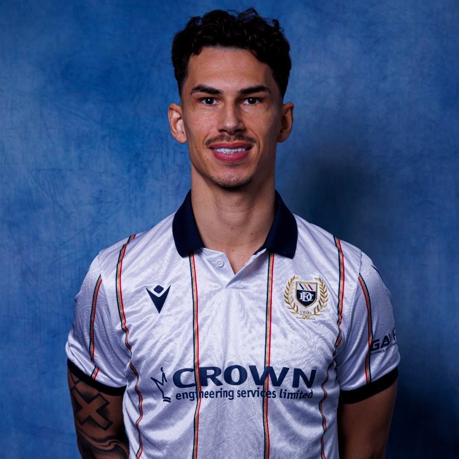 14- Lewis Montsma Away