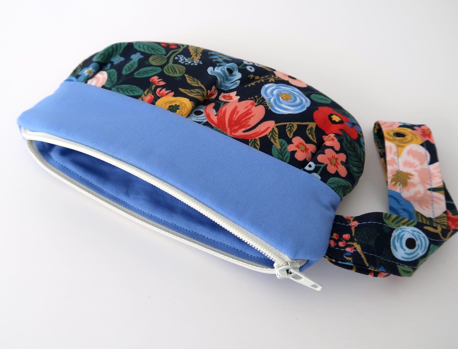 Pleated Wristlet – Garden Party Navy, photo 4 of 6