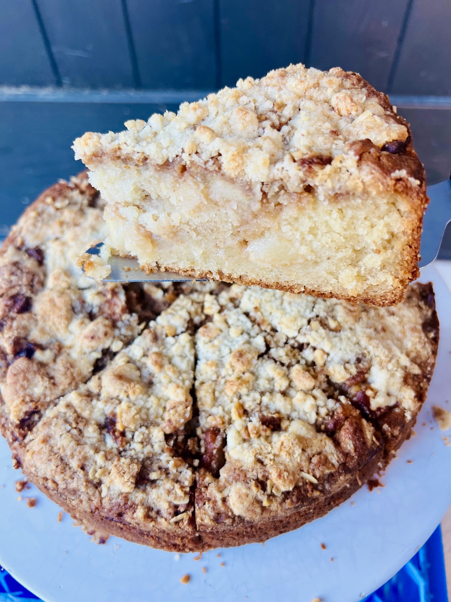 Apple Crumble Cake
