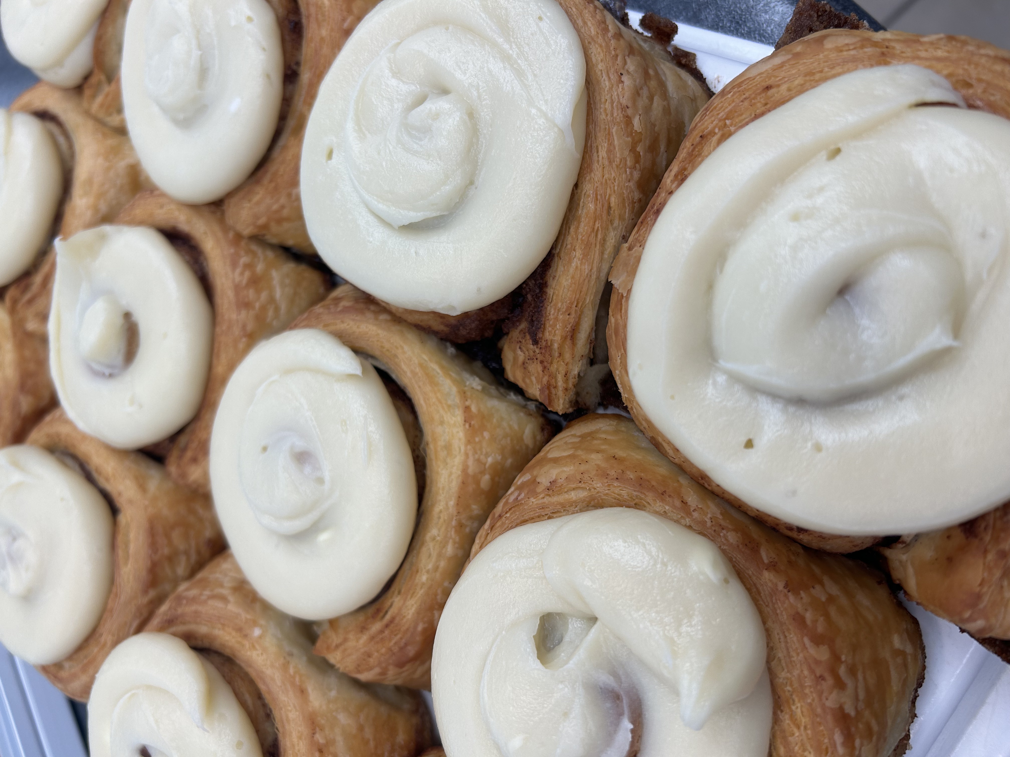 4 Cinnamon Rolls: Easter