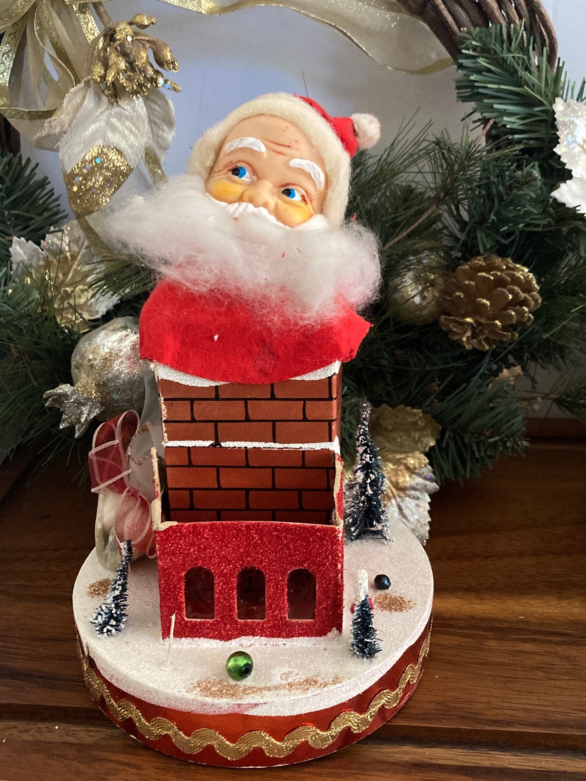 Vintage Music Box Santa in Chimney Moves his head to Silent Night