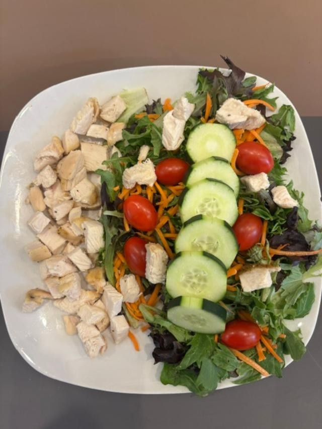 Boxed Garden Salad with Chicken