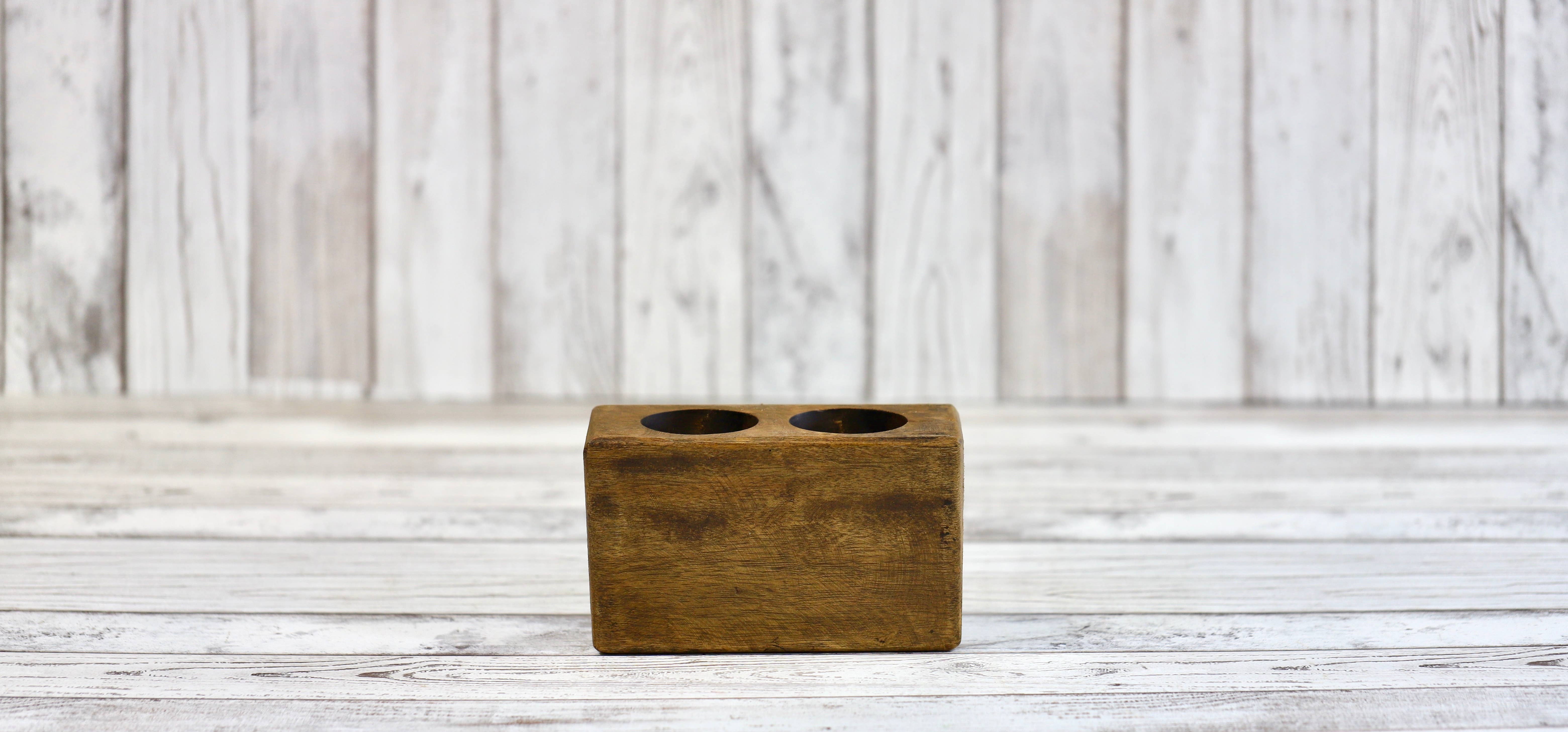 2 Hole Sugar Mold Brown