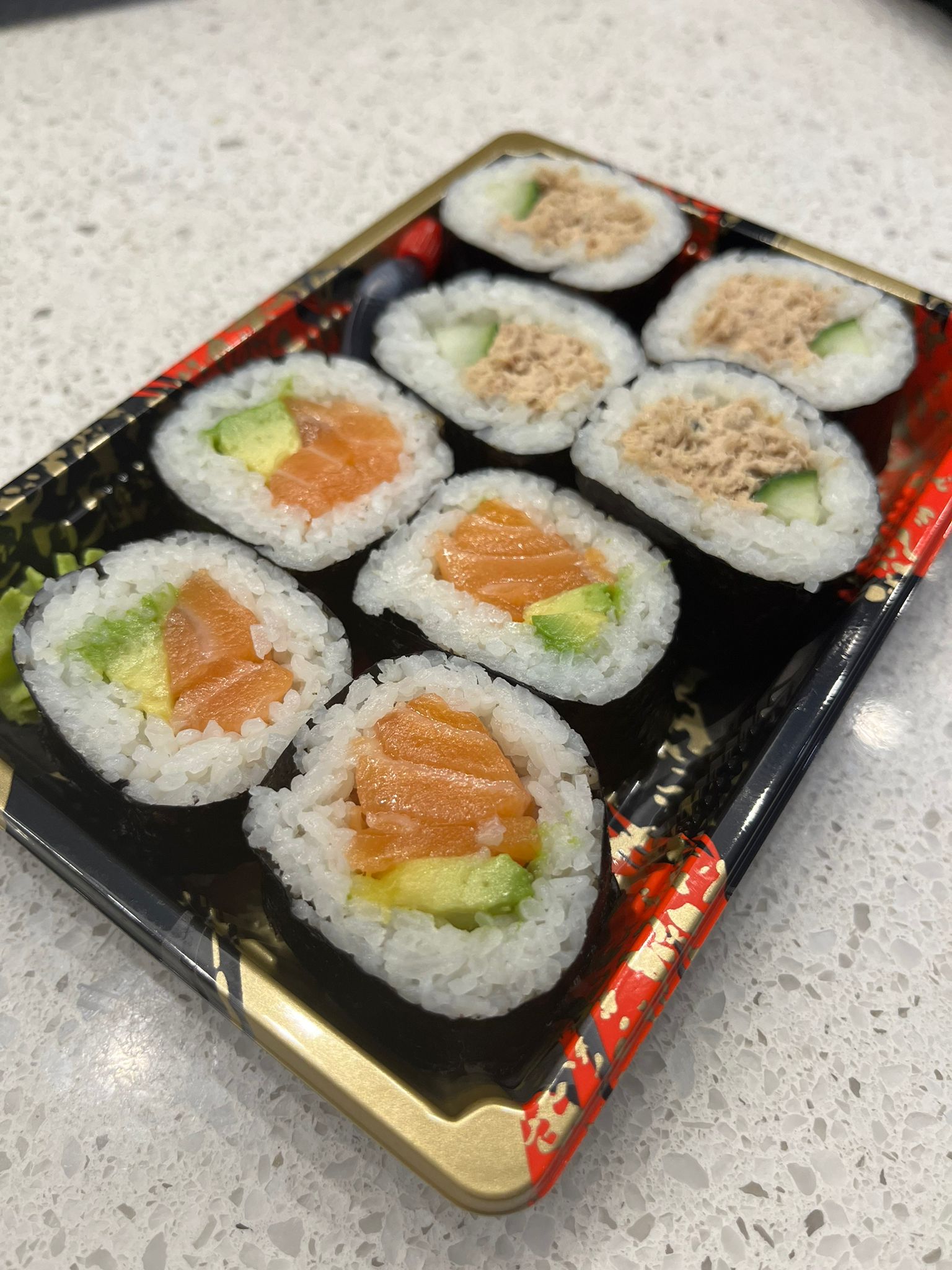 Salmon & Tuna Mixed Maki