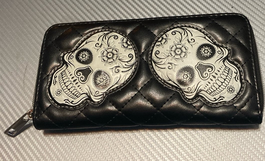 Skull Zip Wallet Spencers